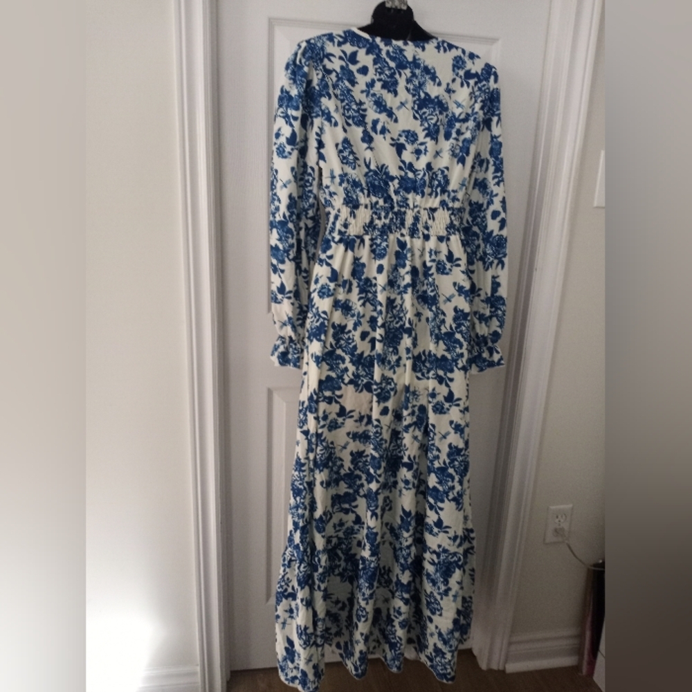 Blue Floral Maxi Dress - Picture 6 of 7